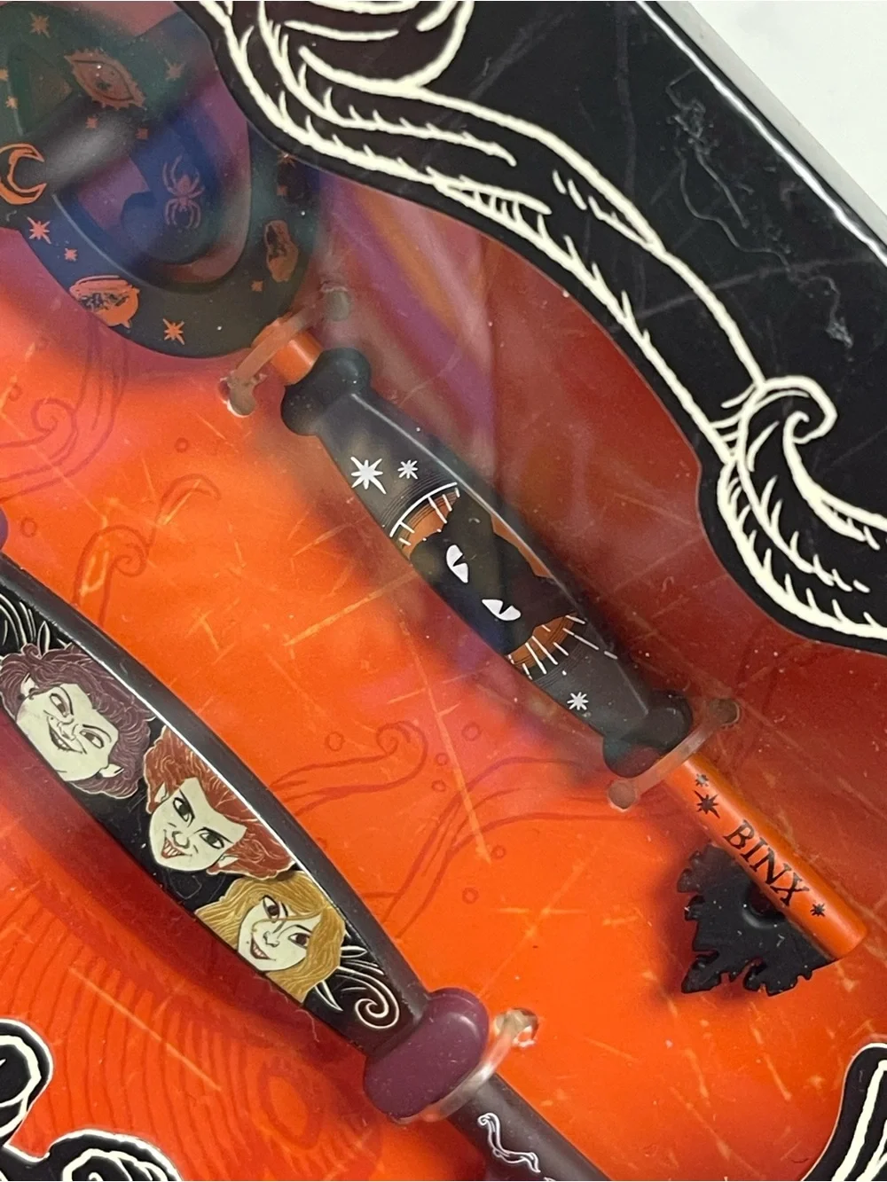 Disney Hocus Pocus Collectable Key Set NWT